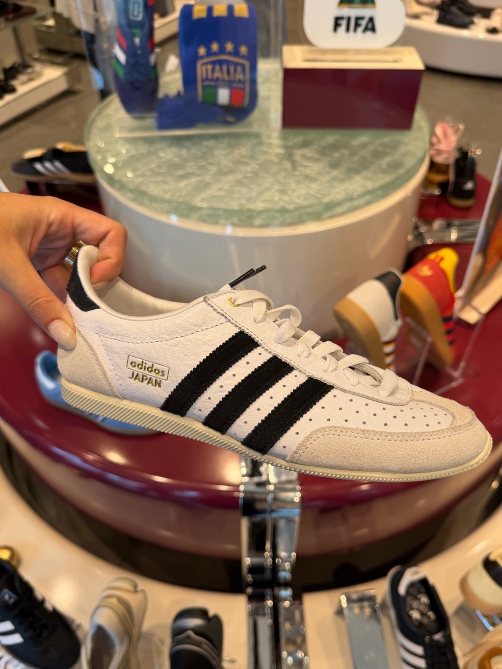 Adidas Japan Women’s Size 8.5